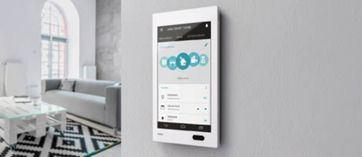 Bedienzentrale Gira G1 bei ONE-Ihr Elektro-Service GmbH in Weiden