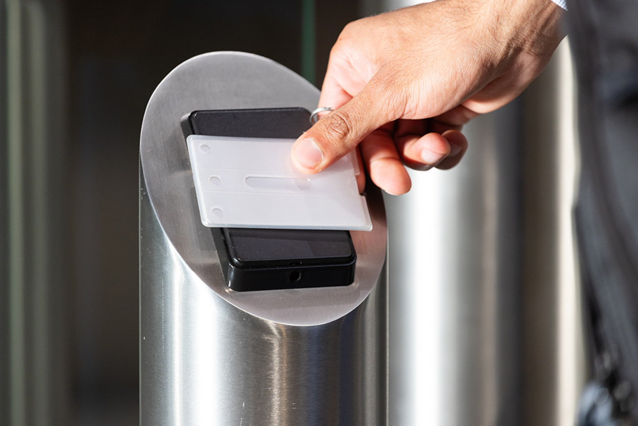 Zutritts­kontrolle bei ONE-Ihr Elektro-Service GmbH in Weiden