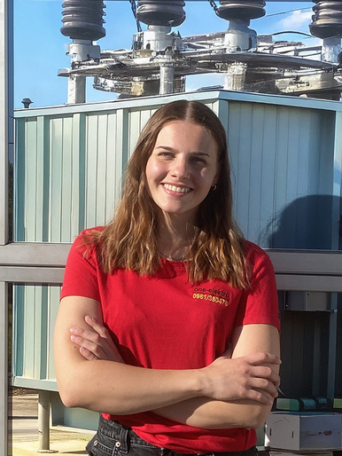 Angelina Surzhenko bei ONE-Ihr Elektro-Service GmbH in Weiden
