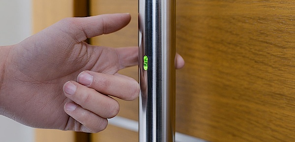 Zutritts­kontrolle bei ONE-Ihr Elektro-Service GmbH in Weiden